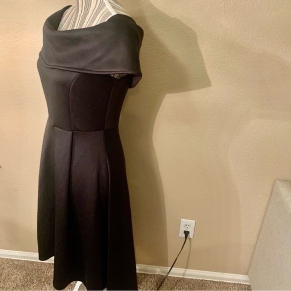 Boohoo Midi Dress Sz 6 Black Gown Off the Shoulder Hi-Low Heavy Sleeveless - Picture 6 of 14